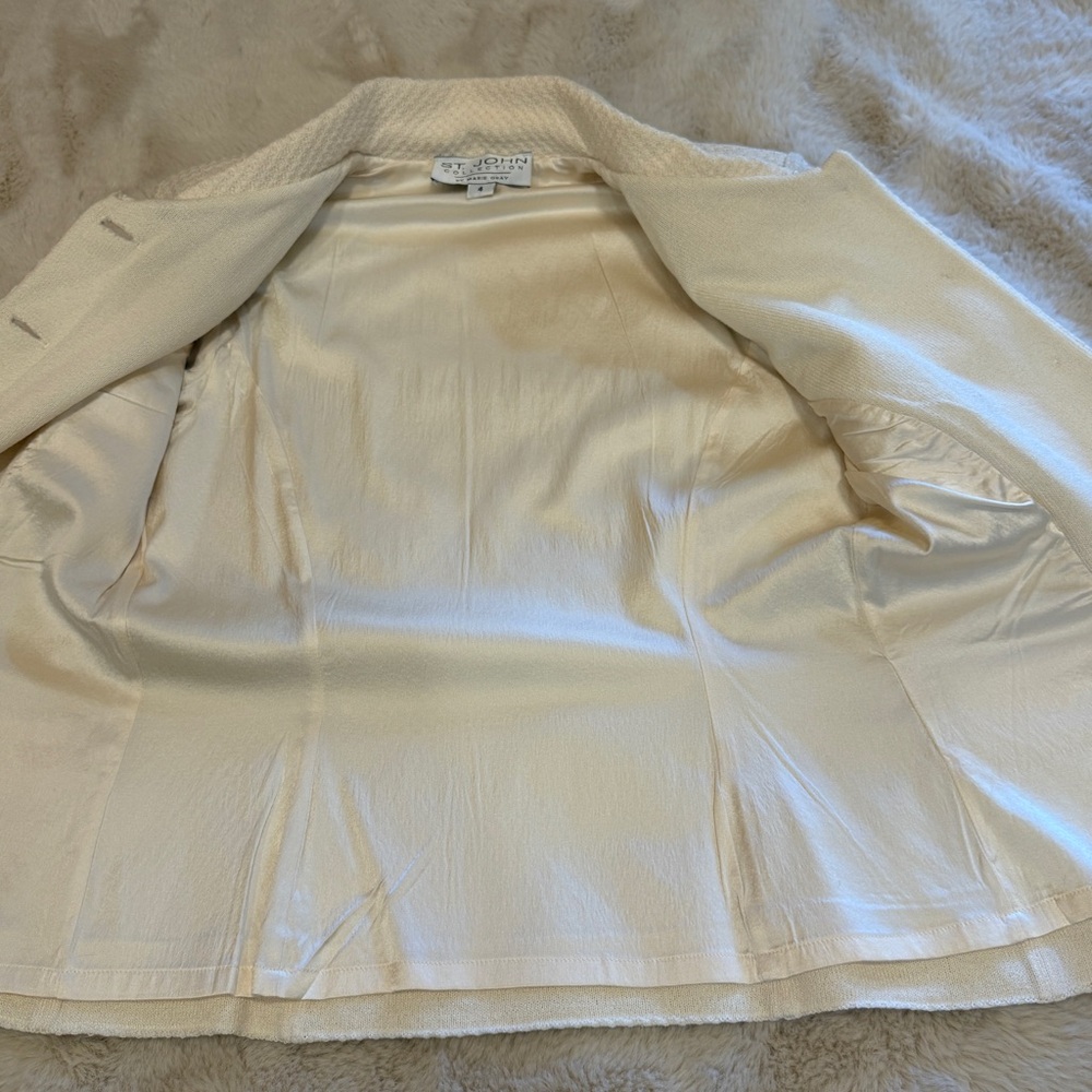 St. John Collection Cream Knit Jacket and Skirt Set - Picture 13 of 16